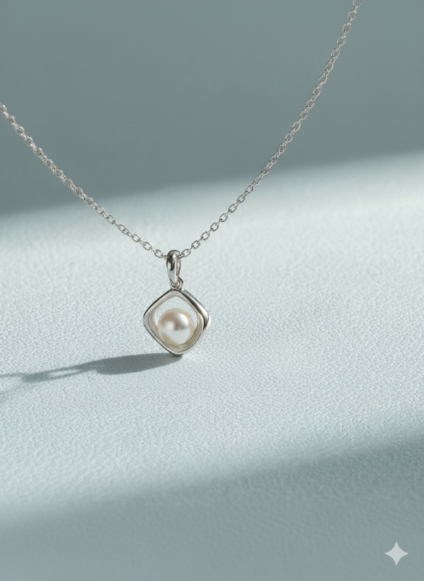 Luna Plateada – elegante y evocador. - Image 2